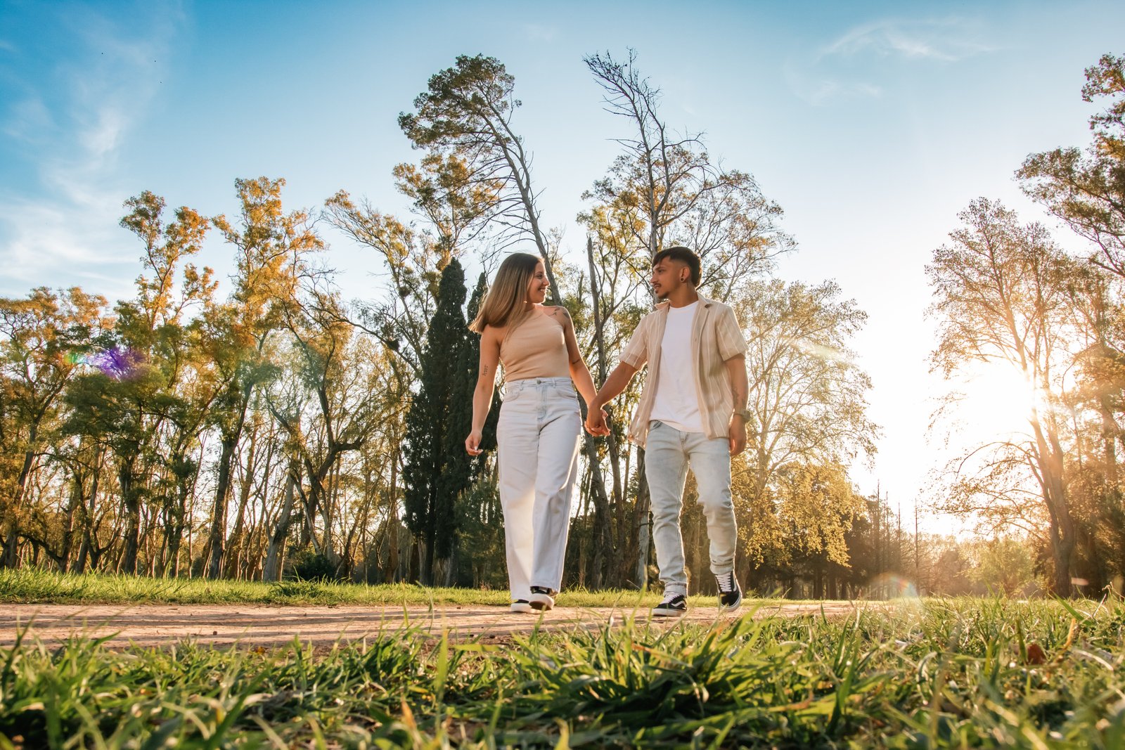 Agos y Alexis en su book de novios en Parque Villarino, Zavalla