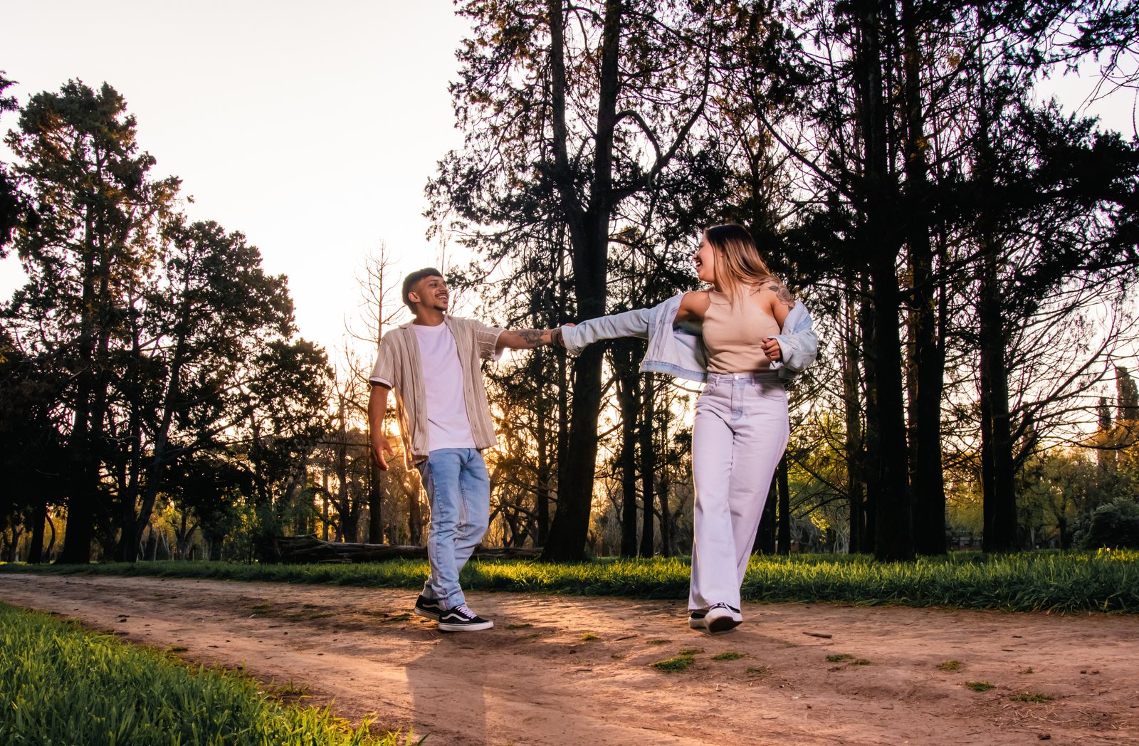 Agos y Alexis · Book de novios · Parque Villarino, Zavalla · fotografía 6
