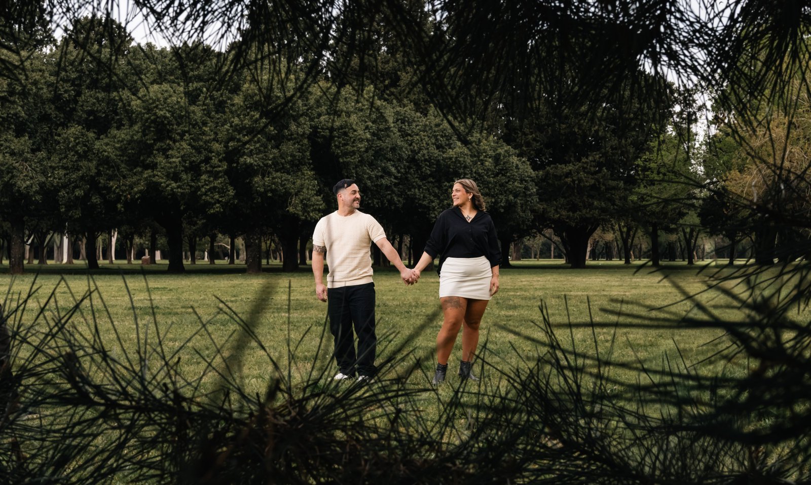 Clara y Marcos · Book de novios · Parque Villarino, Zavalla · fotografía 3