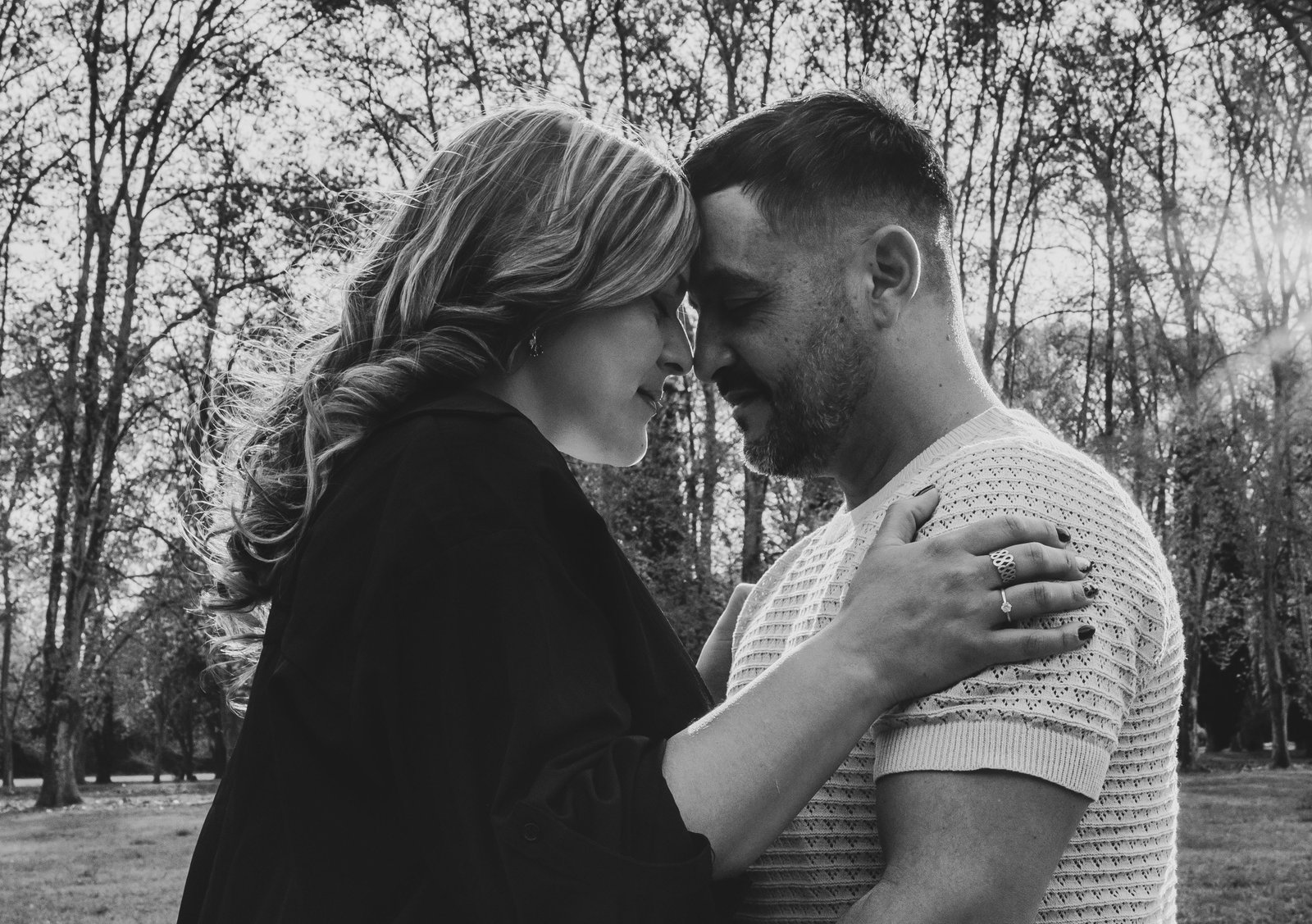 Clara y Marcos · Book de novios · Parque Villarino, Zavalla · fotografía 4