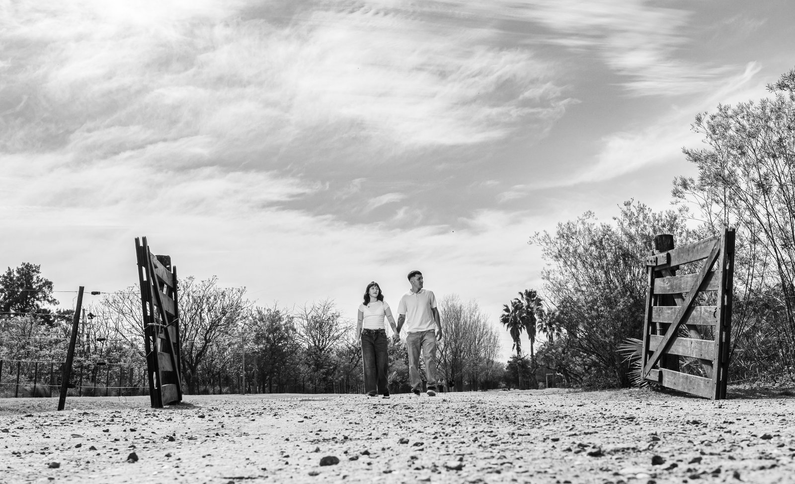 Ludmila y Lucas · Book de novios · Bosque de los Constituyentes, Rosario · fotografía 2
